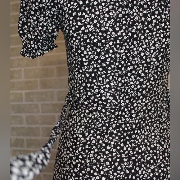 Floral dress - Picture 4 of 5